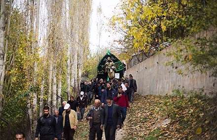 آئین سنتی نخل گردانی در روستای نوا