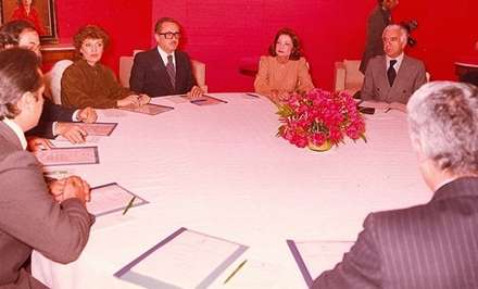 جنجالی‌ترین زن خاندان پهلوی