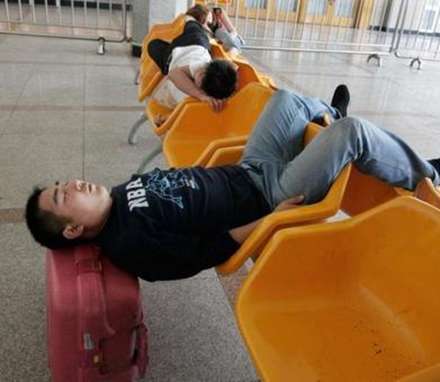 خوابیدن در شرایط سخت