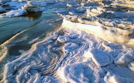 وقتی دریا یخ می‌زند