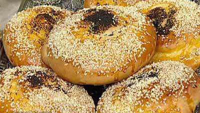 نان مغزدار پسته ای