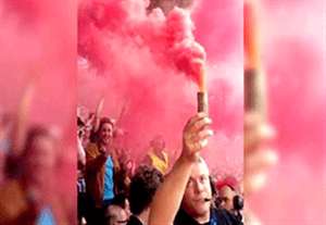 خوشحالی هواداران ولز از برد مقابل ایرلند