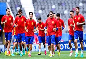 تمرین گلزنی جالب بازیکنان اسپانیا