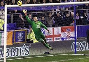 10 سیو برتر دروازه بانان مقابل ضربه کاشته های دیدنی