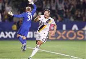 گل استیون جرار در بازی مقابل هوستون دینامو