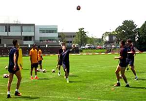 فوتبال تنیس بازیکنان در تمرینات تیم آاس رم