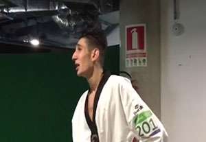 اشکها و صحبتهای عاشورزاده پس از شکست در اولین مسابقه