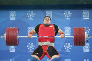 شادی خنده دار و عجیب وزنه بردار المپیکی