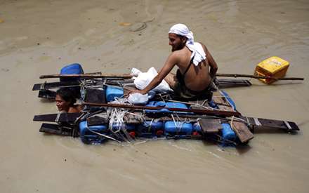 سیل در میانمار