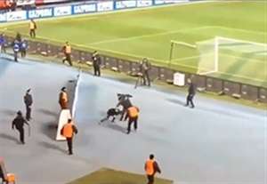 فرار جالب جیمی جامپ از دست ماموران امنیتی