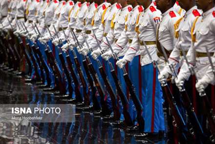 گارد تشریفات کوبا در مراسم استقبال از روحانی