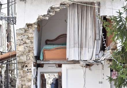 تلفات زمین‌لرزه ایتالیا به 247 کشته افزایش یافت