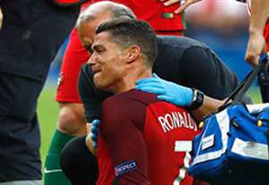 اشک های دردآور و غم انگیز ستارگان فوتبال