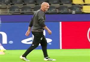 حرکت تکنیکی زیدان در تمرینات رئال مادرید