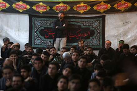 مراسم عزاداری شام غریبان با حضور مقام معظم رهبری
