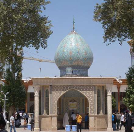 حرم شاه چراغ از نگاه بیگانه