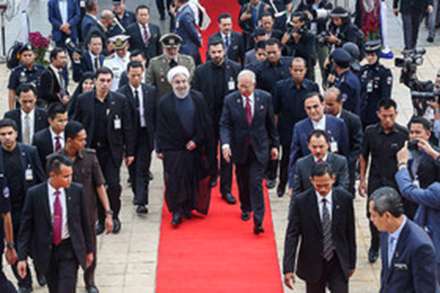 استقبال رسمی نخست وزیر مالزی از روحانی