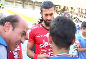 براورده شدن آرزوی کودک مبتلا به سرطان استقلالی توسط پرسپولیسی‌ها