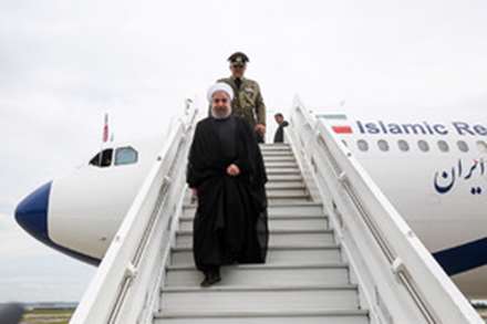 ورود رییس جمهور به فرودگاه کوالالامپور مالزی