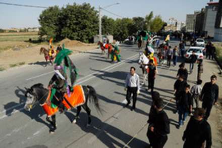 ورود نمادین کاروان حسینی به سرزمین کربلا