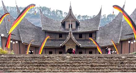 بزرگترین جامعه "زن سالار" جهان!