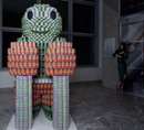 مجسمه سازی با کنسرو در حمایت از گرسنگان