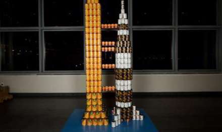 مجسمه سازی با کنسرو در حمایت از گرسنگان