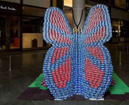 مجسمه سازی با کنسرو در حمایت از گرسنگان