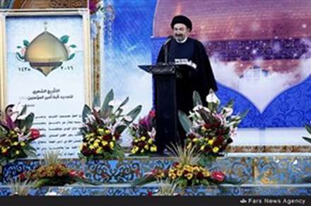 رونمایی از گنبد جدید حرم امام علی(ع)