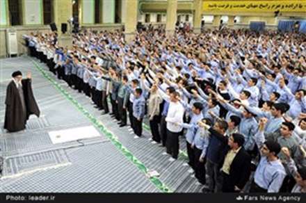 مراسم جشن تکلیف دانش آموزان در حسینیه امام خمینی(ره)