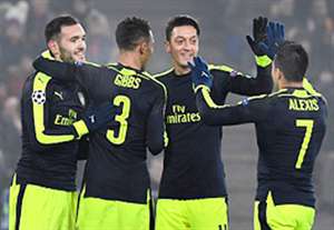 خلاصه بازی بازل 1-4 آرسنال (هتریک لوکاس)