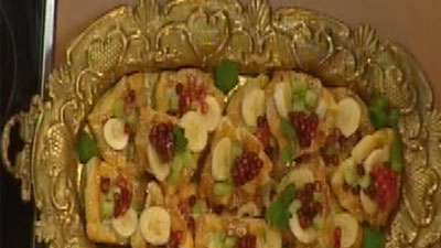 نان میوه ای کرم دار