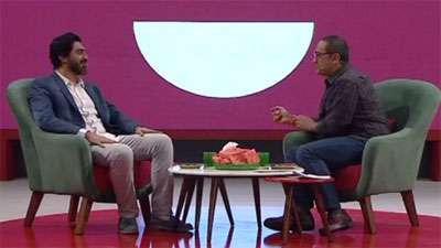 اجرای زنده صدای شخصیت های دیرین دیرین و پندانه