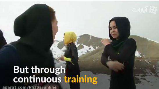 تمرین هنرهای رزمی توسط این دختران