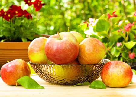 apples