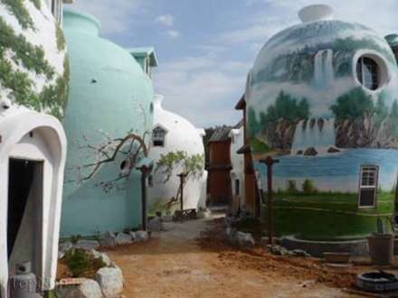 هتلی با ظاهری بسیار عجیب