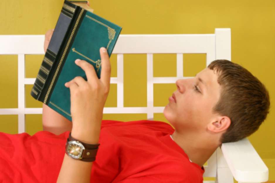 teen reading