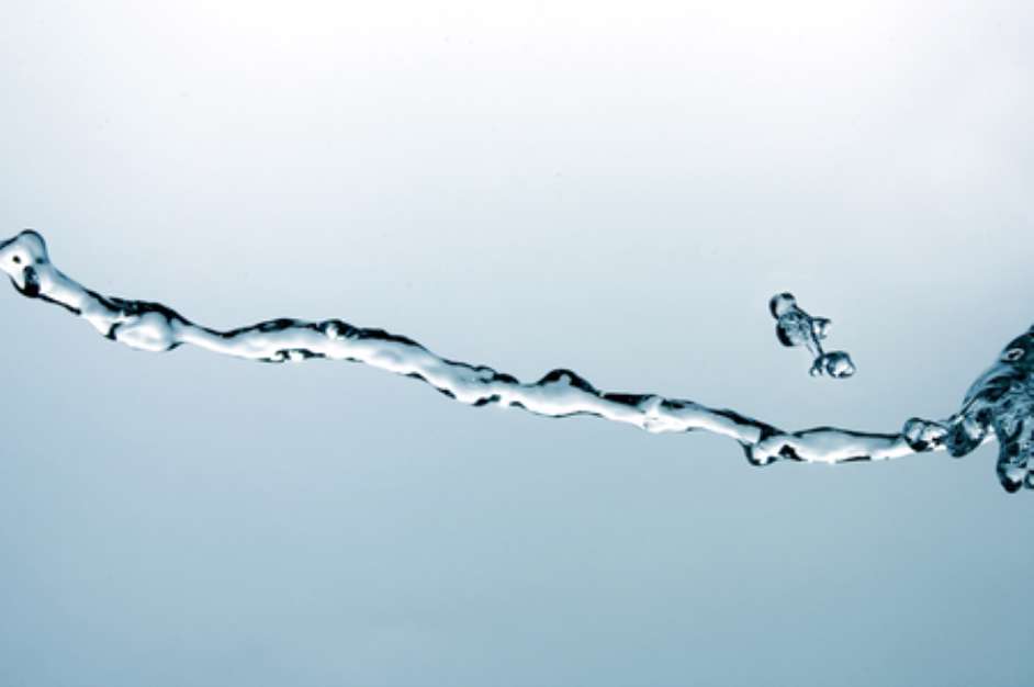 splash water