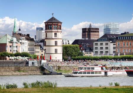 Dأ¼sseldorf, Schlossturm