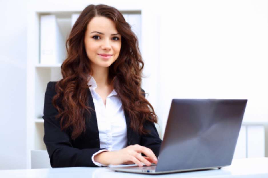 Young busines woman with notebook