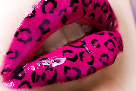Macro-shooting of lips