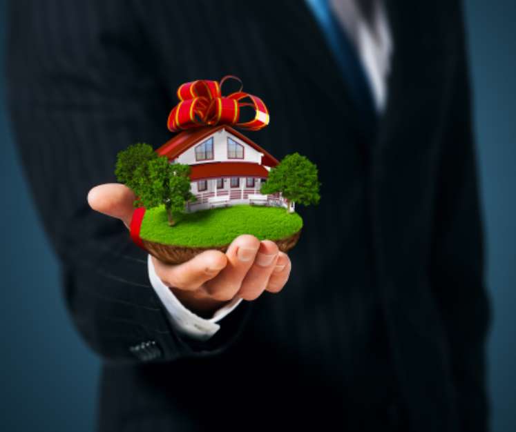 house in hand