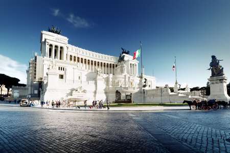 Equestrian monument to Victor Emmanuel II near Vittoriano in Rom