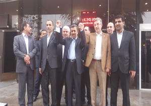 حضور احمدی نژاد، بقایی و مشایی در ستاد انتخابات