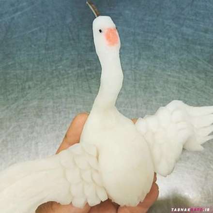 حکاکی حیرت آور هنرمند ژاپنی روی خوراکی ها