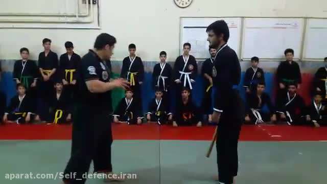 دفاع چوب دستی در درگیری خیابانی