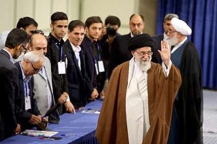 اخذ رأی حضرت آیت الله خامنه‌ای رهبر معظم انقلاب