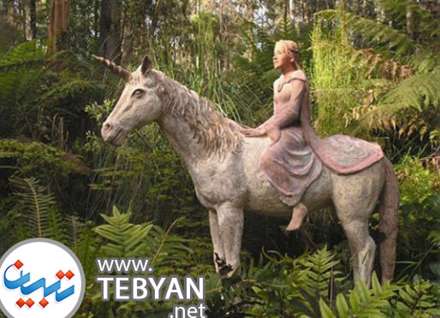 عکسهای مجسمه های چوبی بی نظیر در میان جنگل