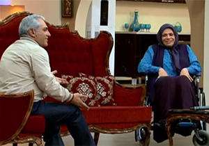 خانم بازیگری که با ویلچر به «دورهمی» آمد