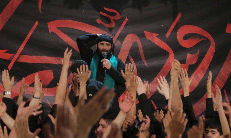 یا من هو مظهر العجائب